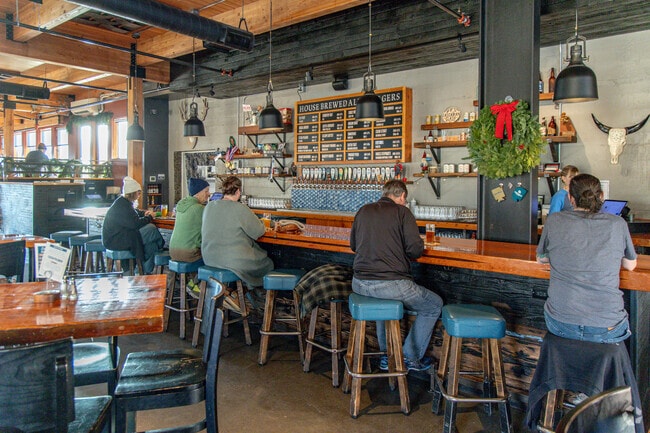 Everybody's Brewing is a popular spot to grab a drink with friends.