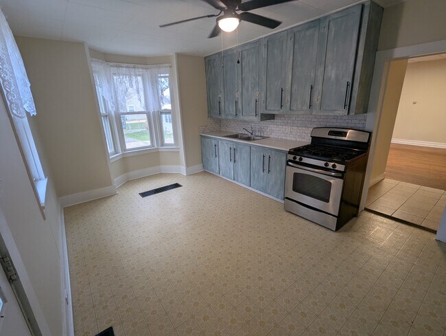 2679 Riverside Dr unit 2679 Riverside Dr, Williamsport, PA 17702 - photo 2