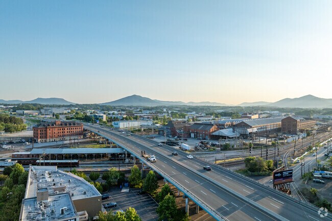 I-581 give Westview Terrace residents an easy route to Downtown Roanoke.