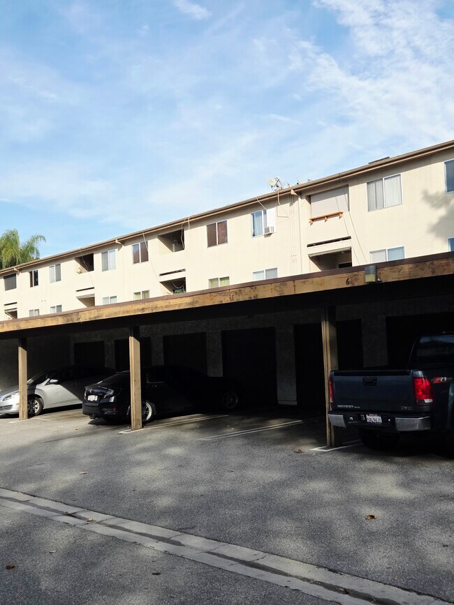 15511 Sherman Way unit 11, Van Nuys, CA 91406 - photo 6