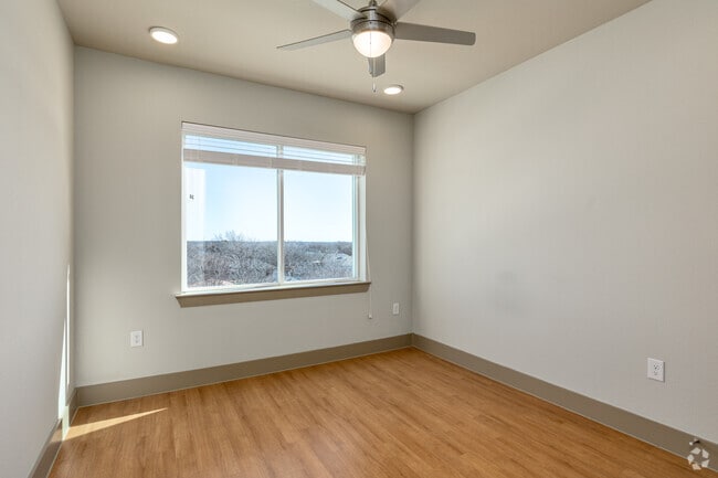 Quincy Court Apartments, Denton, TX 76207 - photo 6
