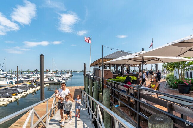 Bay Terrace sits along Staten Island’s southern edge, bordered by the scenic Raritan Bay.