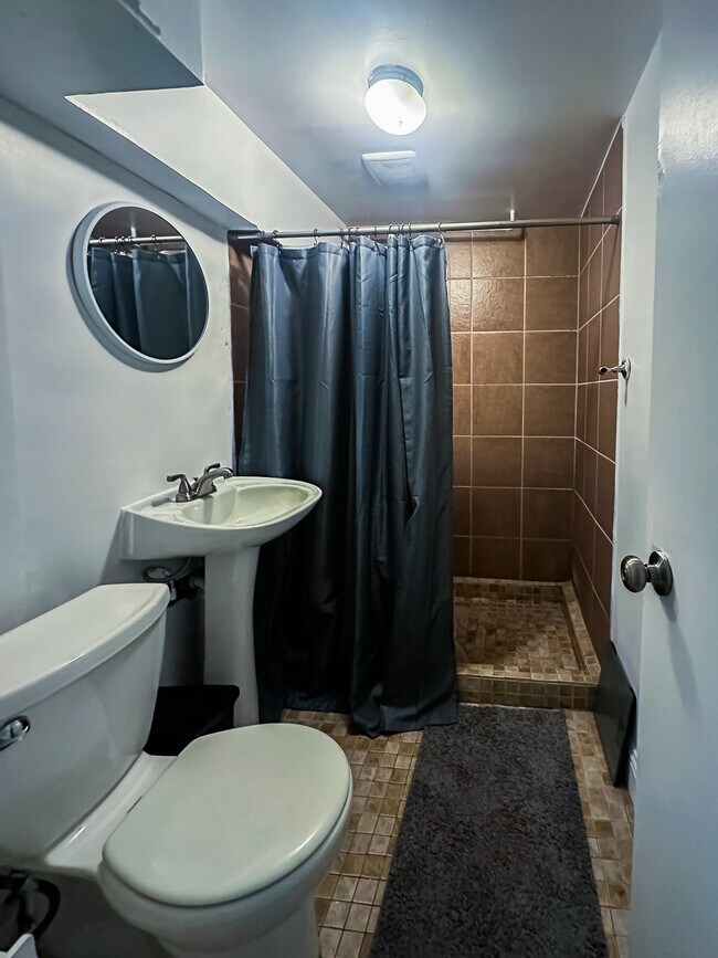 4699 E Bails Place, Denver, CO 80222 - photo 7