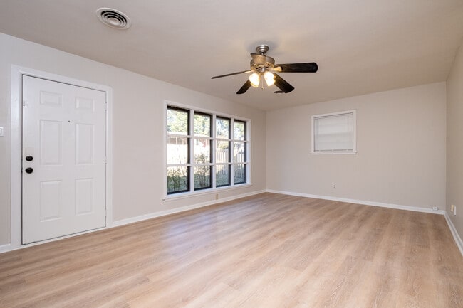 7321 Illinois St, Little Rock, AR 72207 - photo 2