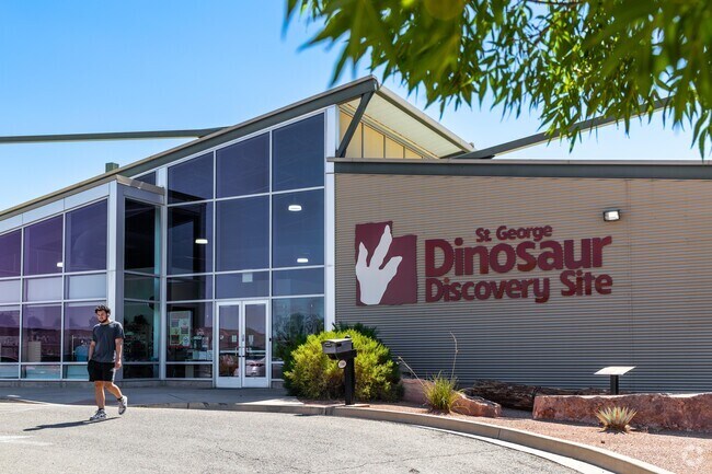 The St. George Dinosaur Discovery Site exhibits dinosaur footprints and in-progress excavations.