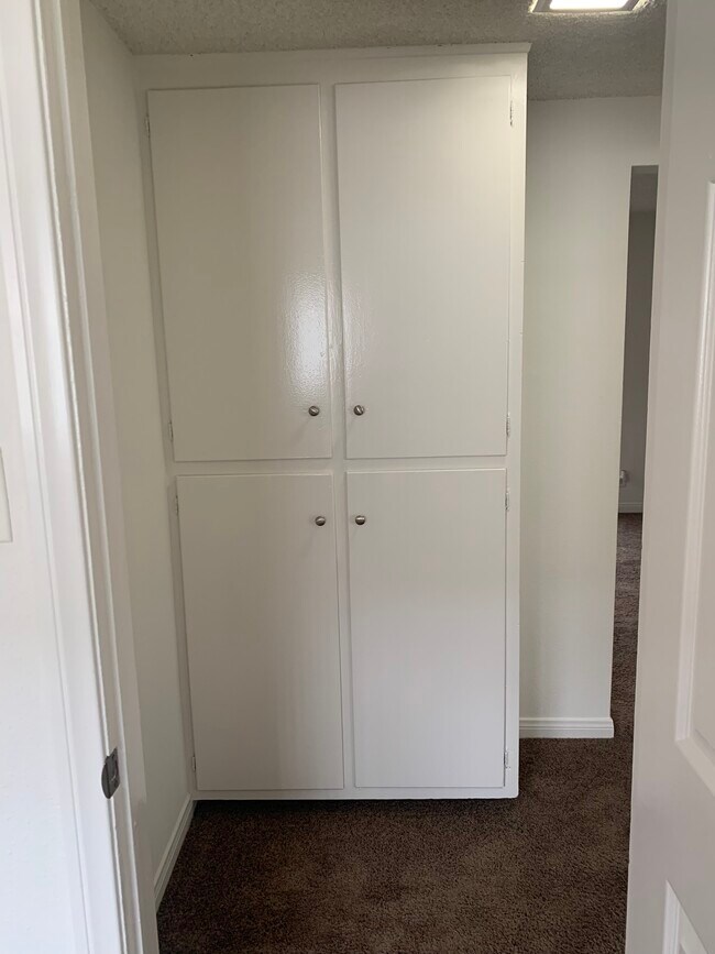 130 Woodruff Apartments, Bellflower, CA 90706 - photo 4