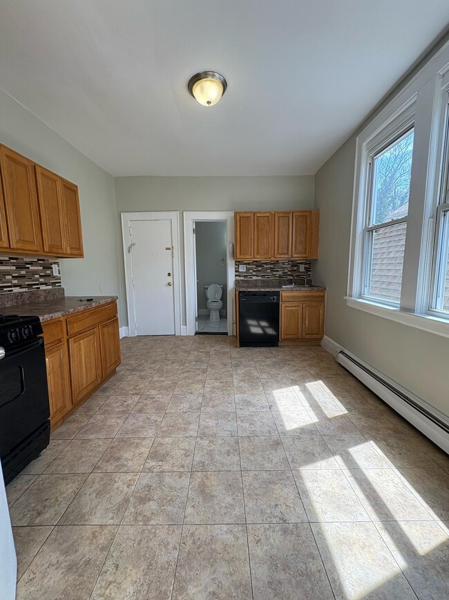 114 Eastern Pkwy Unit 3R, Irvington, NJ 07111