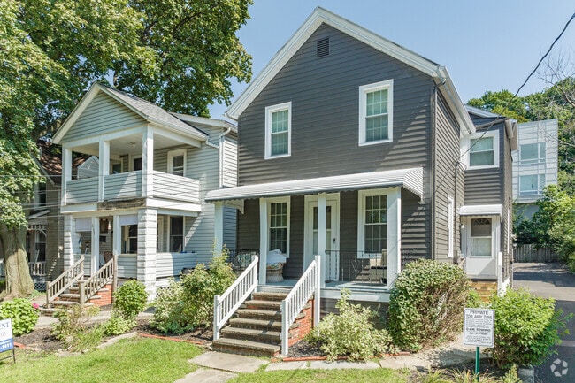 American Foursquare homes stand out in University Circle.