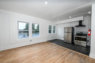 1384 W 83rd St Unit 303, Cleveland, OH 44102