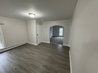 8 Foote St Unit Upper, Auburn, NY 13021