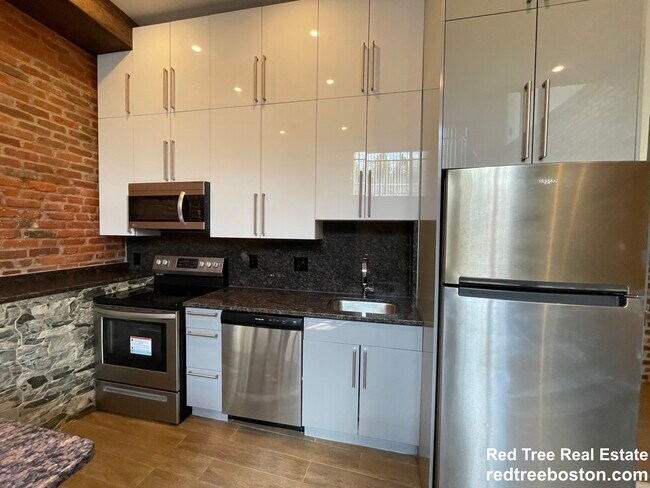 1030 Commonwealth Ave, Boston, MA 02215 - photo 6