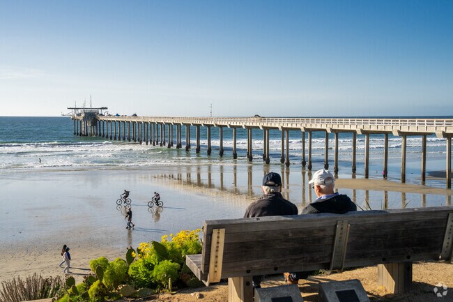 The Scripps Pier is a known attraction near Beach Barber Tract with its oceanography program.