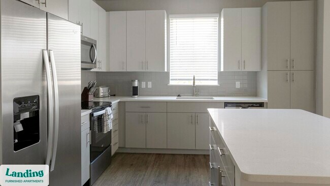 4902 Cosmos Cir unit 320, Wimauma, FL 33598 - photo 2