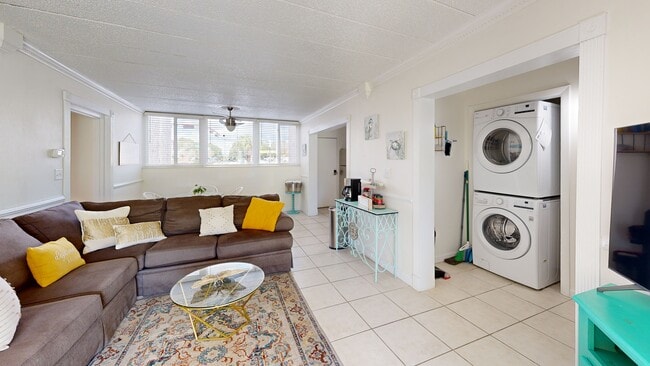 300 Miracle Strip Pkwy SW unit 1B, Fort Walton Beach, FL 32548 - photo 2