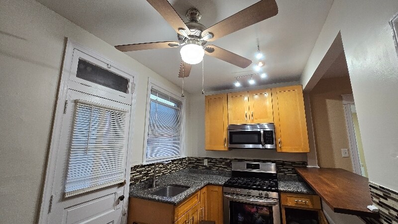 6142 N 8th St unit B, Philadelphia, PA 19120 - photo 1
