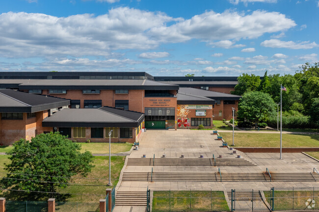 Thomas Alva Edison High School/Fareira Skills Center has an attractive campus.