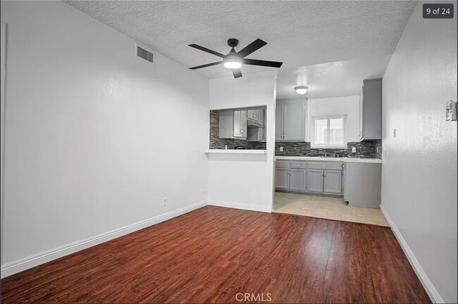 218 E Tamarack Ave unit 5, Inglewood, CA 90301 - photo 4