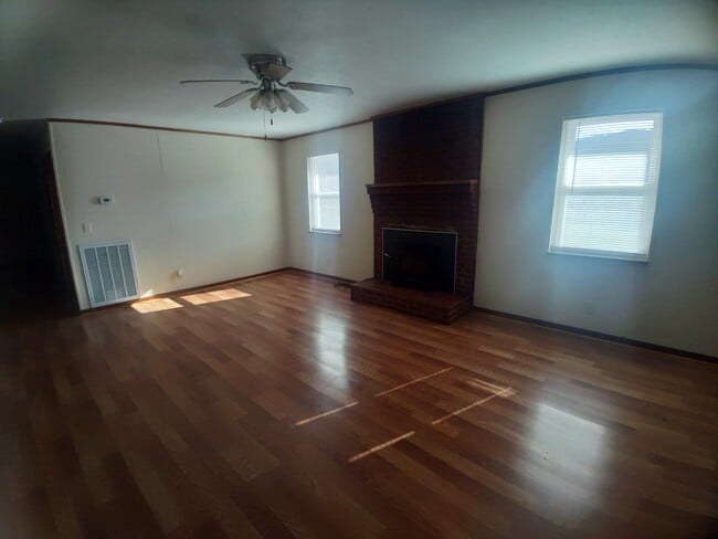 13694 Lonesome Pine Trail, Greeneville, TN 37745 - photo 2