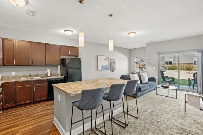 Cascades at Jordan Creek, West Des Moines, IA 50266 - photo 3