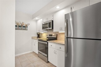10000 NW 80th Ct Unit 3, Hialeah Gardens, FL 33016
