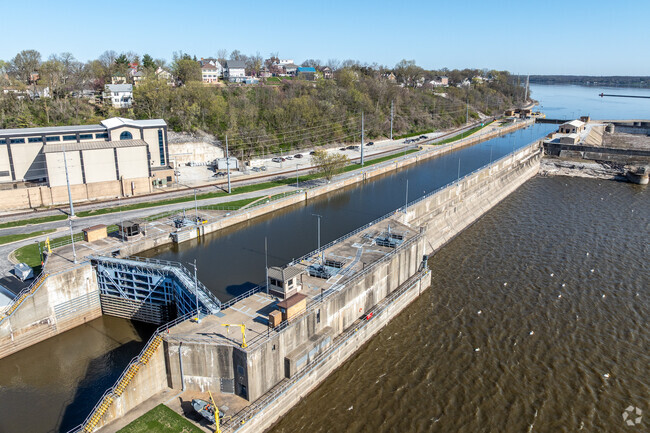 Lock & Dam 19 allows barges and other large boats to pass by the dam at Keokuk.
