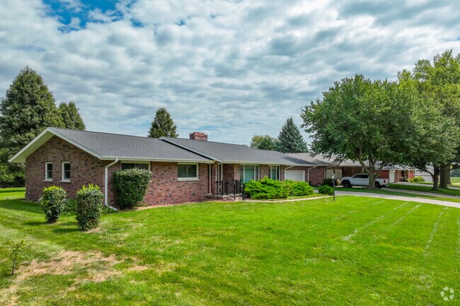 In Nebraska City there are many tree lined streets with beautiful landscaping.