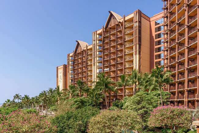 Disney's Au Lani Resort in Ko Olina is only a few minutes away from Nanakuli.
