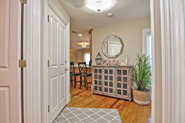 40 Avon St unit 2, Wakefield, MA 01880 - photo 6