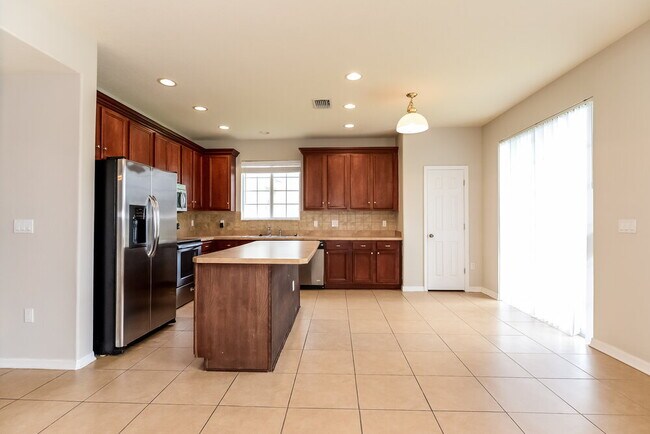 9432 Wellstone Dr, Land O Lakes, FL 34638 - photo 7