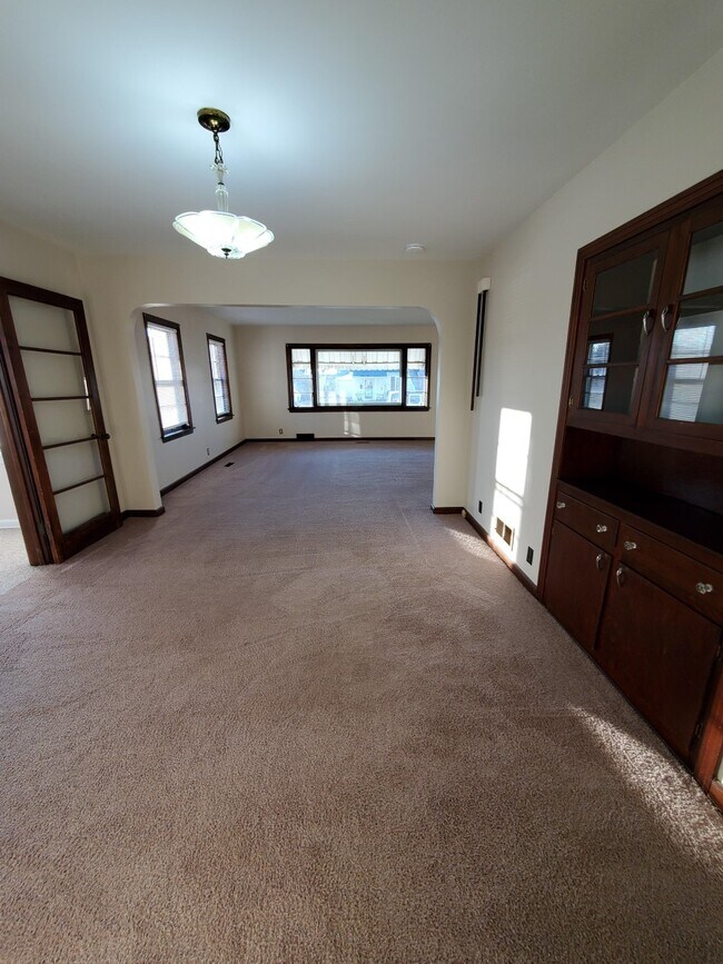 825 S Walnut St unit 1stFloor, Urbana, OH 43078 - photo 7