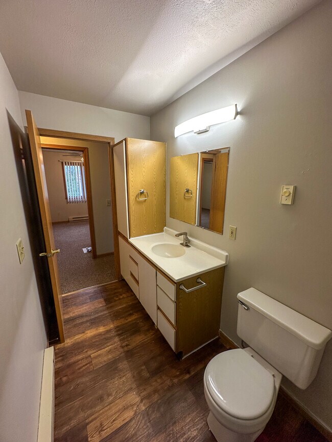 2029 Green Valley Dr unit 2029 Green Valley, Janesville, WI 53546 - photo 5