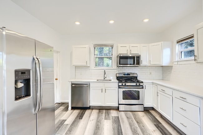 13 Summerfield Rd, Gwynn Oak, MD 21207 - photo 5