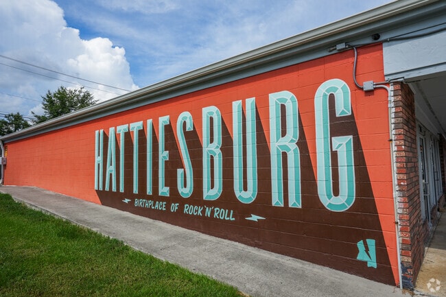 A vibrant mural in Hattiesburg adds color and character to the city.