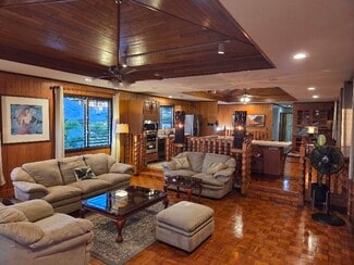 824 Hopoe St, Lahaina, HI 96761