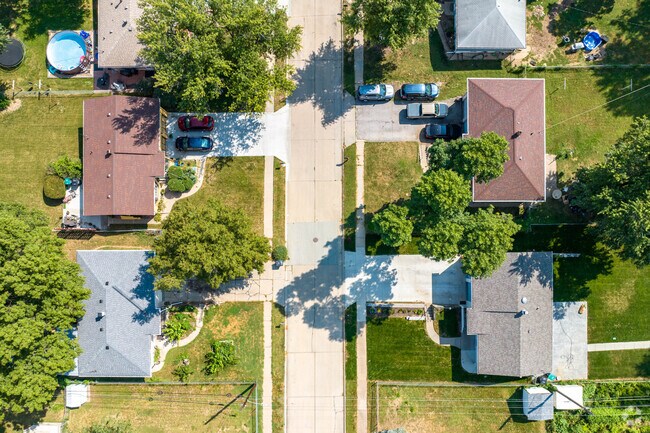 Spacious yards are typical in Orchard Park’s midcentury home designs.
