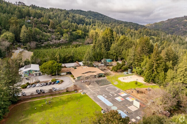 Lakeside Elementary School is students enjoy the large playground area during recess.