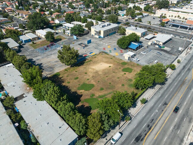 A view of Winnetka Avenue Elementary School in Winnetka, CA.
