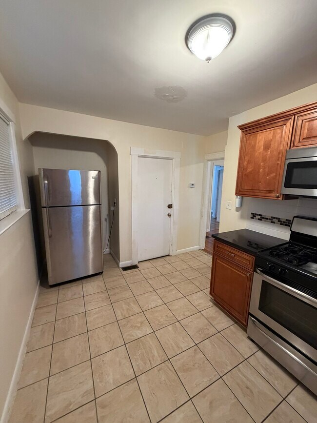 2 Norfolk Place unit 2, Cambridge, MA 02139 - photo 6