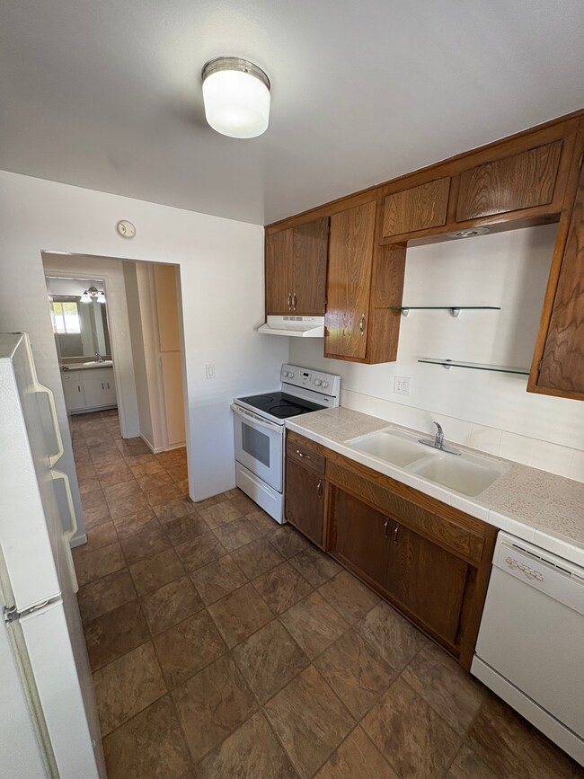 521 E Arrellaga St Unit 11, Santa Barbara, CA 93103