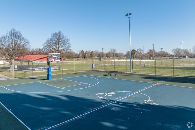 New Haven's Havenhurst Park offers basketball courts and sports fields.
