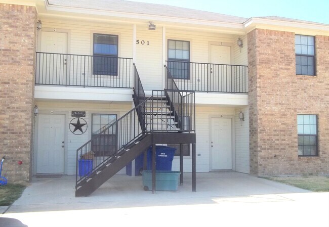 501 Bermuda unit C, Copperas Cove, TX 76522 - photo 2