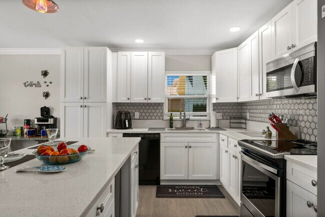 1019 SE 40th St unit ID1334305P, Cape Coral, FL 33904 - photo 6