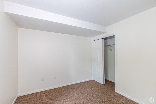 University Crossing, Hadley, MA 01035 - photo 7