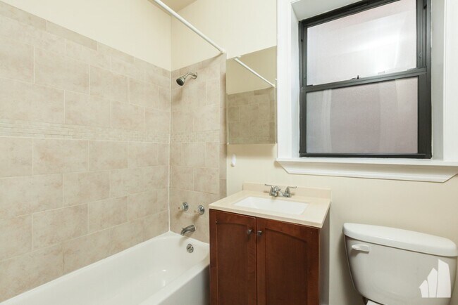 1340 N Dearborn St unit 203, Chicago, IL 60610 - photo 4