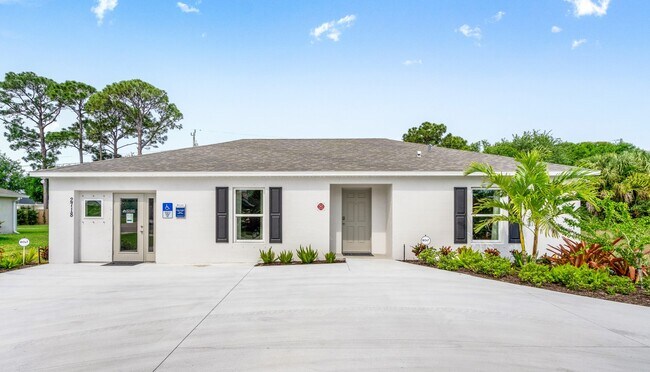 442 Four Winds St SW, Palm Bay, FL 32908 - photo 2