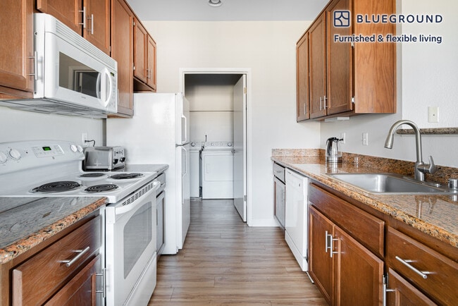 20647 Forge Way unit FL2-ID459, Cupertino, CA 95014 - photo 6