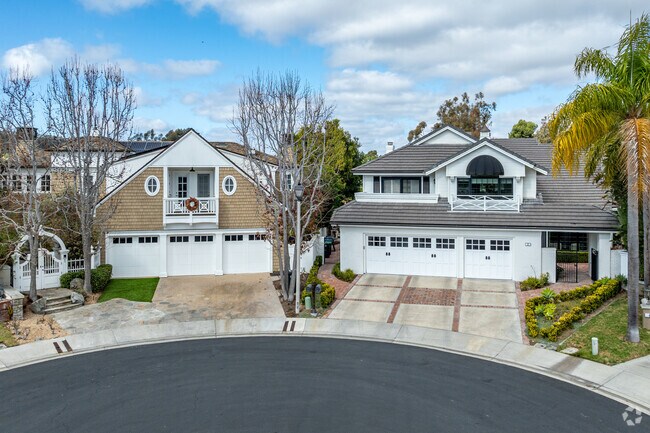 Traditional homes are common in the Crest de Ville neighborhood.