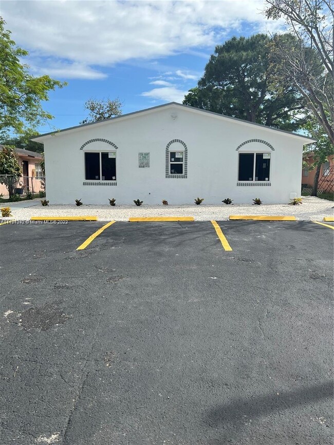 840 SW 6th Ct Unit 2, Pompano Beach, FL 33060