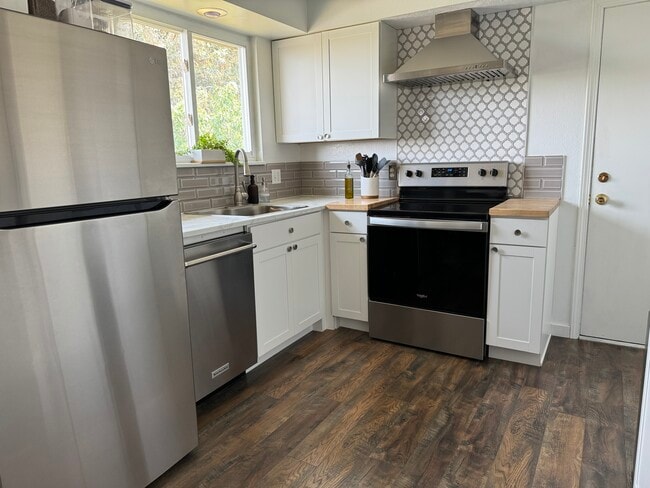 2122 Colonial Ln unit Upstairs, Pocatello, ID 83201 - photo 3