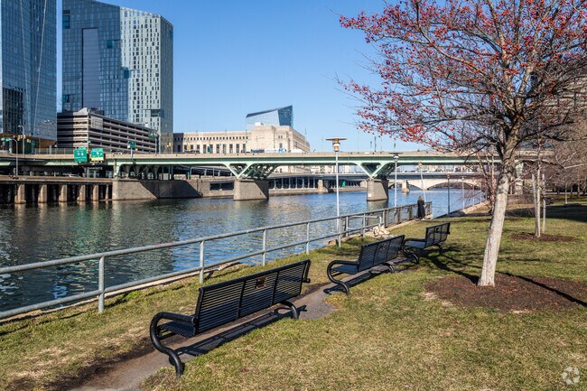 A popular spot for outdoor recreation is Schuylkill River Park in Fitler Square.